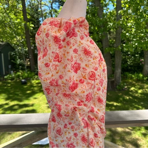 Something Navy Fitted Floral Surplice Top Small - Picture 10 of 14